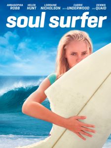 Bethany Hamilton una talentosa surfista de 13 años quien tras sufrir el ataque de un tiburón y perder su brazo izquierdo cambió su vida para siempre.